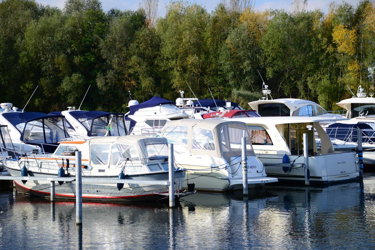 Luxstay Werder Kolonie Zern Εξωτερικό φωτογραφία